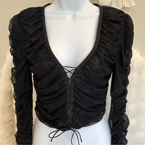 Guess by Marciano Caught on Lace Ruched Black Long Sleeve (S) - Picture 10 of 14
